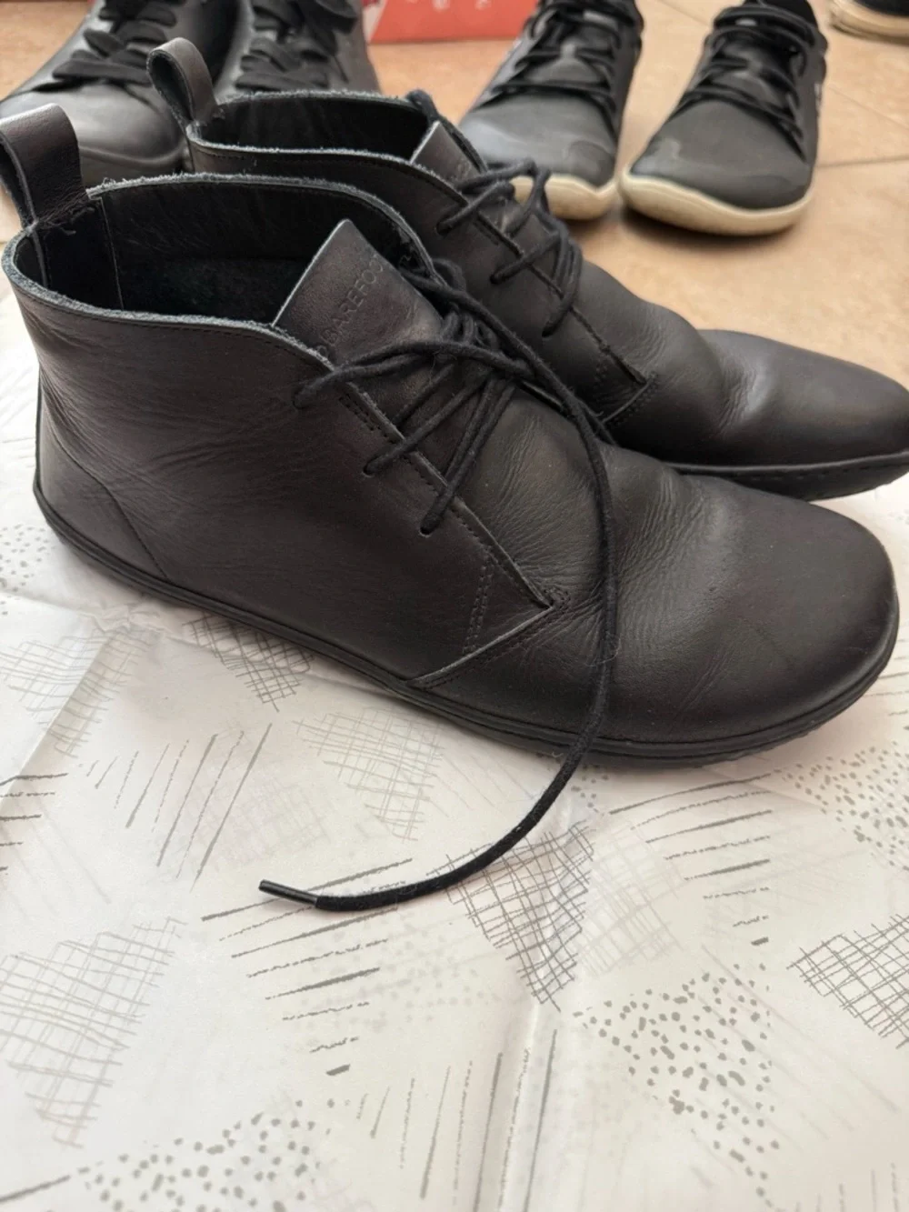 Vivo Barefoot Gobi III Black Leather Chukka Boots - Minimalist Lace-Up - Picture 1 of 5